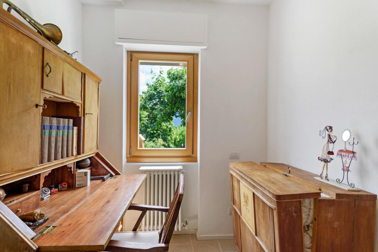 Como Lake Cosy Flat With Garden And Parking Lägenhet Cernobbio Exteriör bild